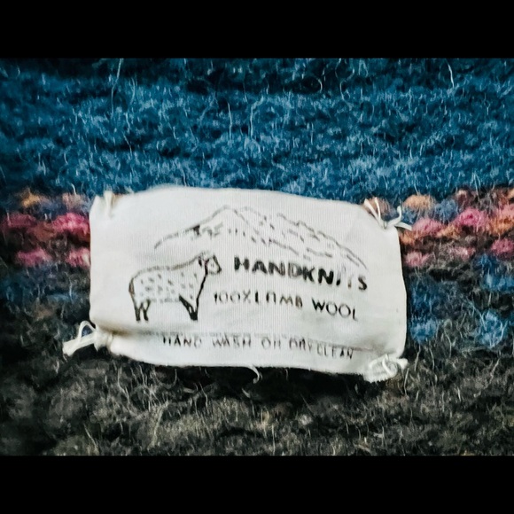 Vintage Hand-knit Fair Isle Sweater - Picture 4 of 5